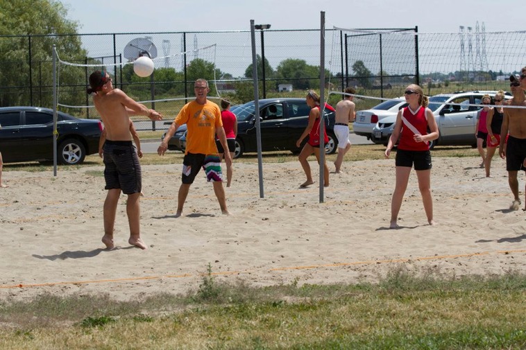 205261_10150966861957252_15316261_n