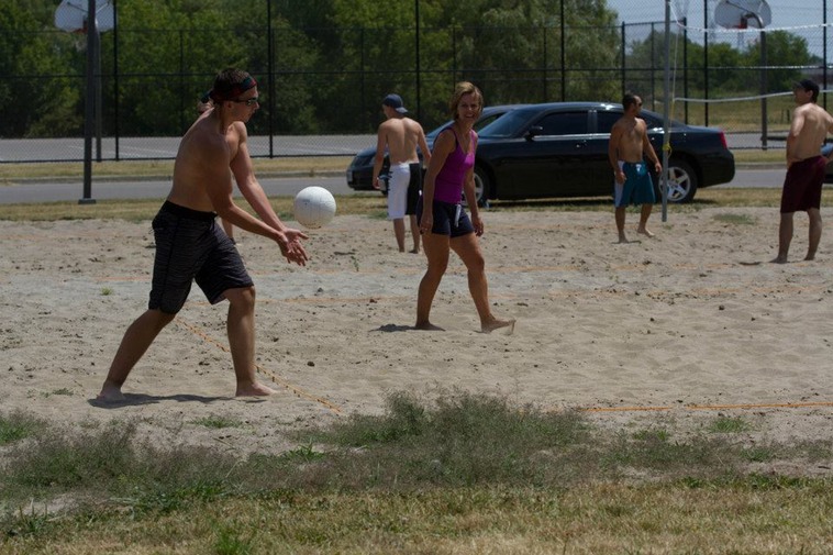 318819_10150966861202252_1127968845_n