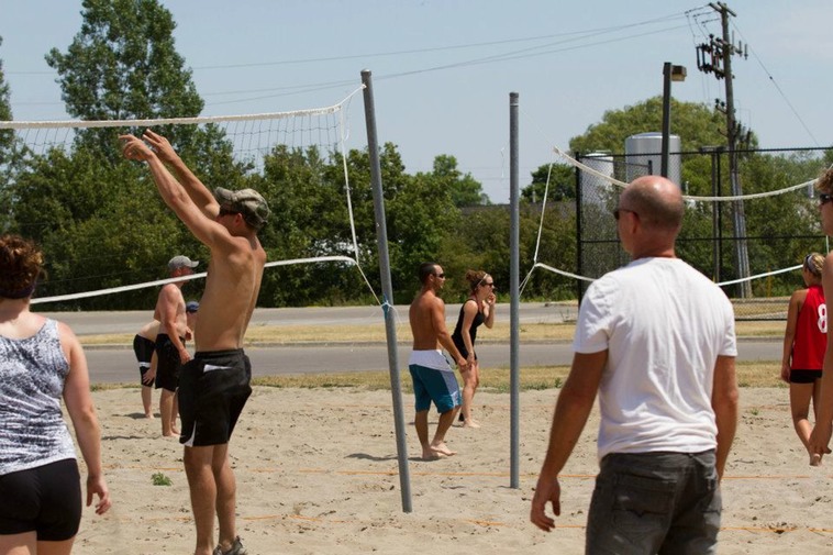 403950_10150966862527252_984934926_n