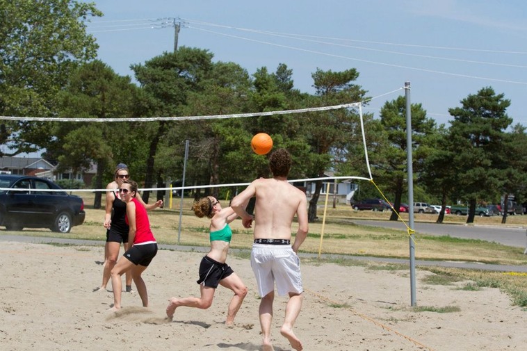 599292_10150966863402252_2049820847_n