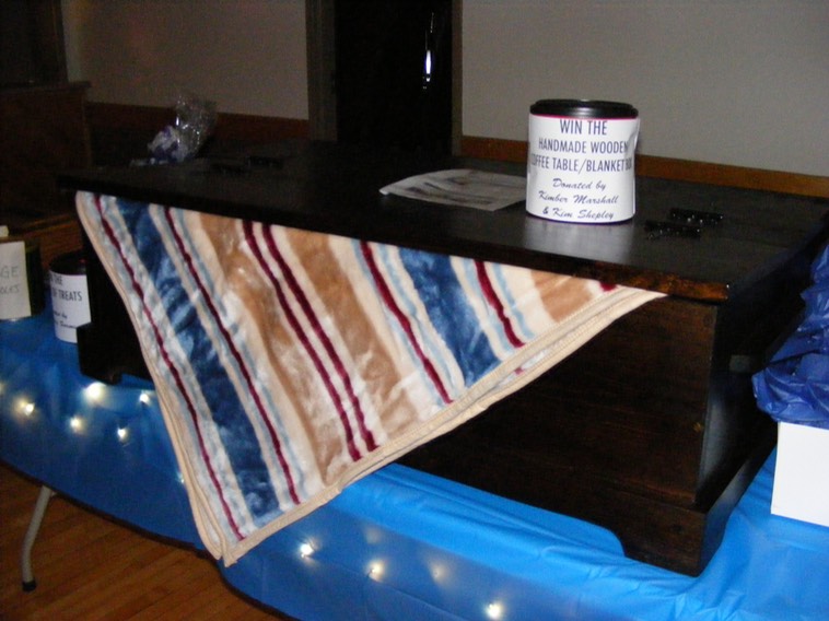 Raffle - Handmade Blanket box