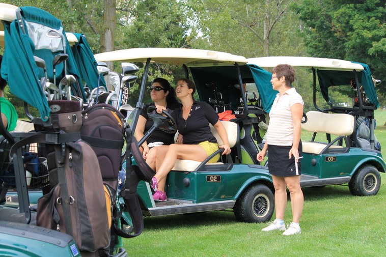 OK Ladies whatch them - that's how you golf!!! LOL